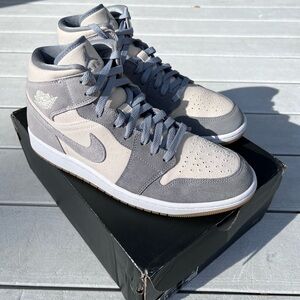 Jordan 1 - Coconut Milk Particle Grey - Size 11